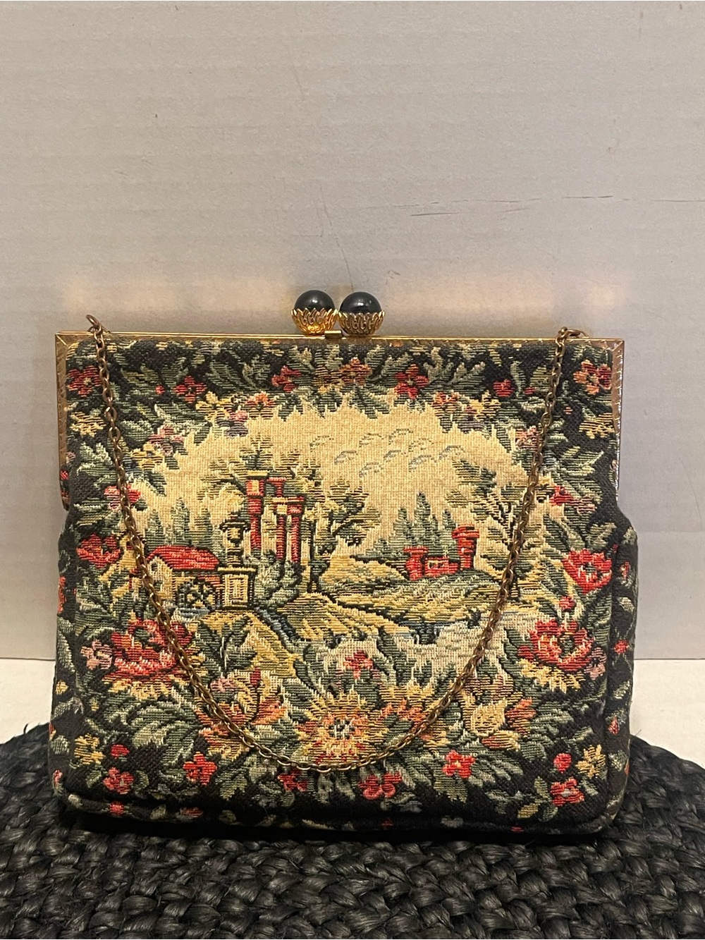 Vintage Tapestry Floral Frame Clasp Women's Handbag - Gold Accent